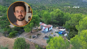 Un joven de 28 años vive solo en un contenedor en mitad de la montaña: “Por ley no puedes vivir en un sitio que no esté dado de alta como una casa”