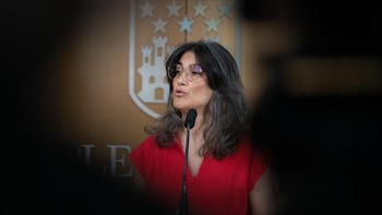 Más Madrid pregunta quién pagó la "gira frustrada" de Ayuso en México donde estuvo de "vacaciones disfrazadas"