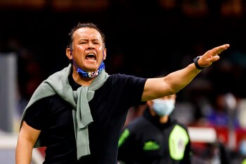 Juan Reynoso, intentará defender