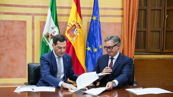 El acuerdo del PP y Vox en Andalucía para investir a Juanma Moreno como presidente: una consejería, una vicepresidencia, prioridad nacional o prohibición del burka
