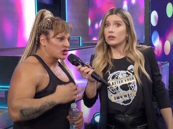 La Locomotora Oliveras junto a