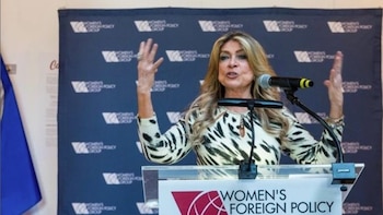 La exministra de Ecuador Ivonne Baki se presenta como candidata a la Secretaría General de la ONU