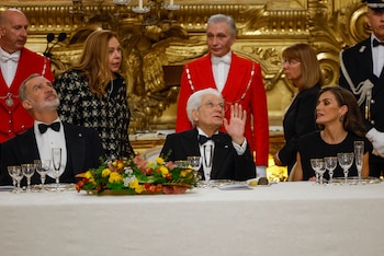 Los reyes asisten a cena de gala en Roma