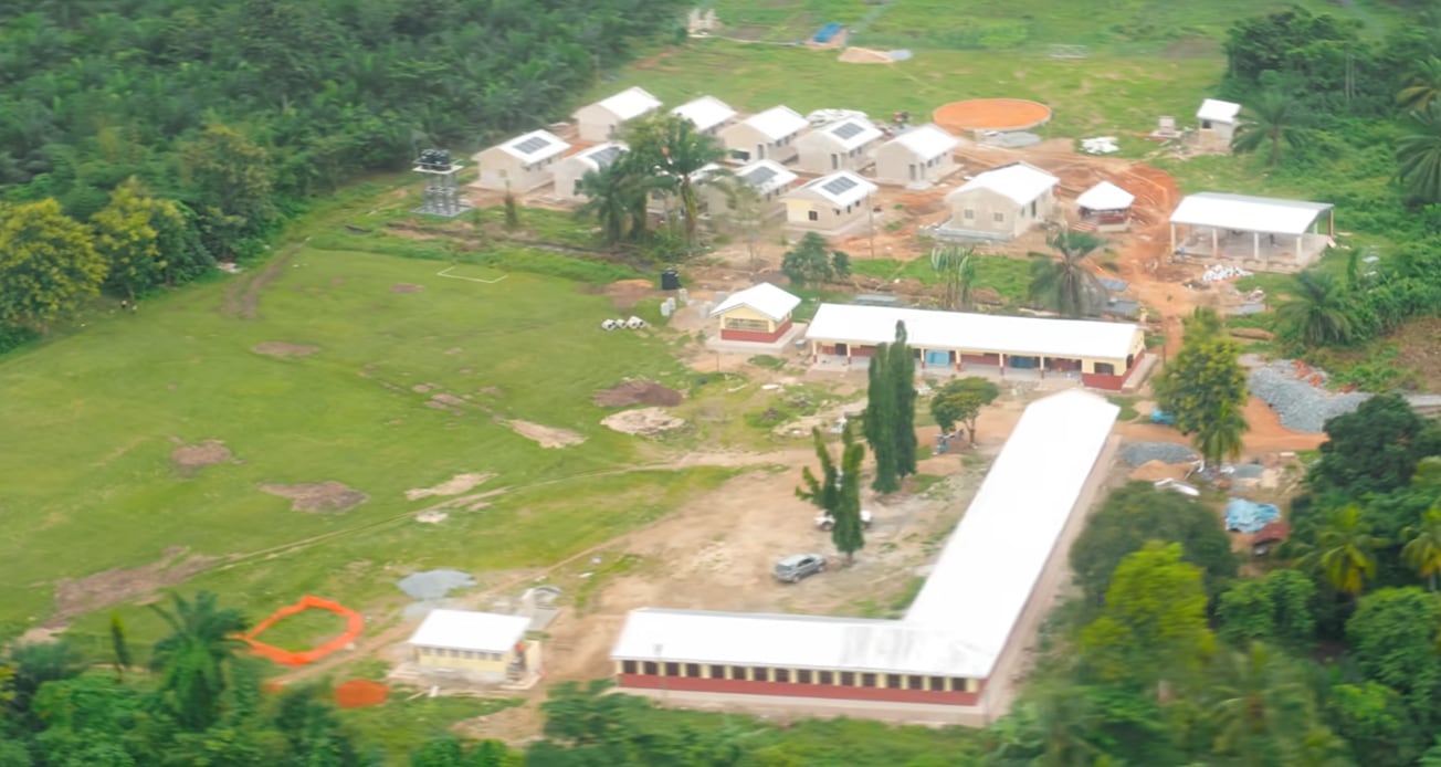MrBeast hizo un pueblo en Ghana usando 10 millones de dólares. (YouTube)