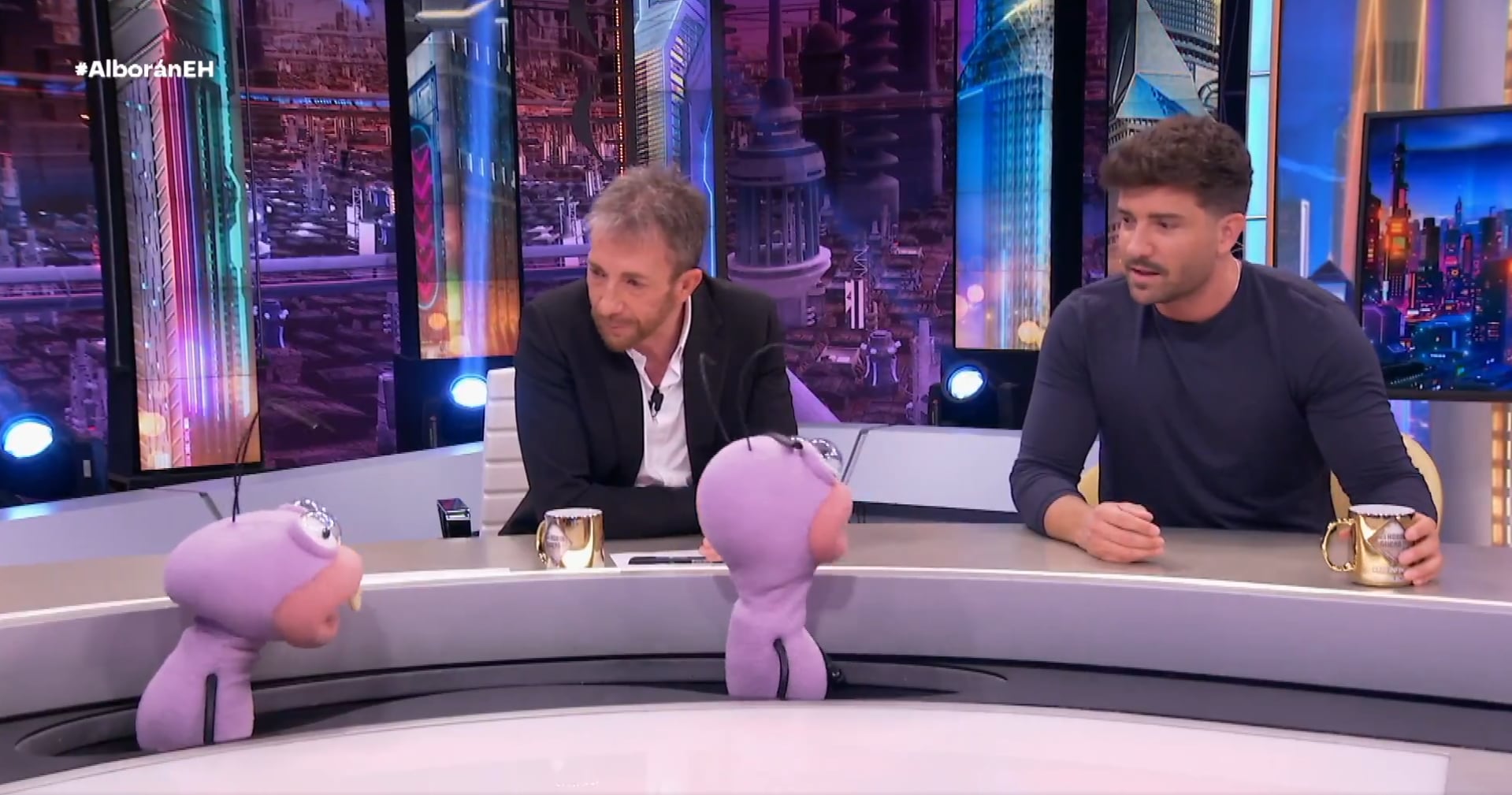 Pablo Alborán durante su visita a