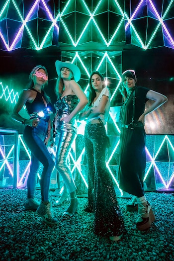 Fiesta cósmica-futurista que inauguró la