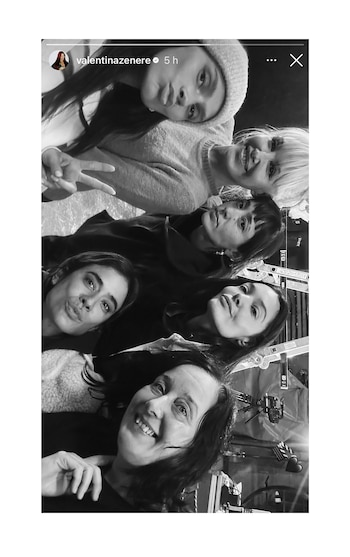 Valentina Zenere junto a Ana