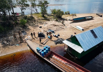 Cada unidad de producción minera decomisada tiene un valor entre 200 y 280 millones de pesos, afectando las finanzas criminales - crédito prensa Armada de Colombia