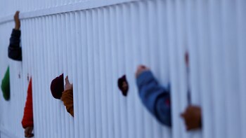 Riña entre grupos contrarios de