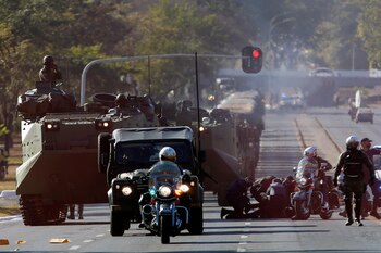 Un manifestante es detenido durante