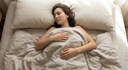 Cuántas horas hay que dormir en la noche y por qué es negativo hacerlo de más