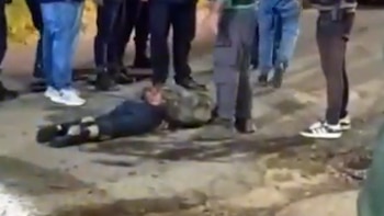 Insólito: vecinos de Temperley frustraron un robo mientras reclamaban seguridad por el crimen de Agustín Rivero