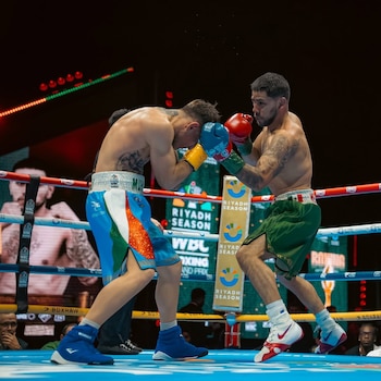 El poderío del peleador azteca