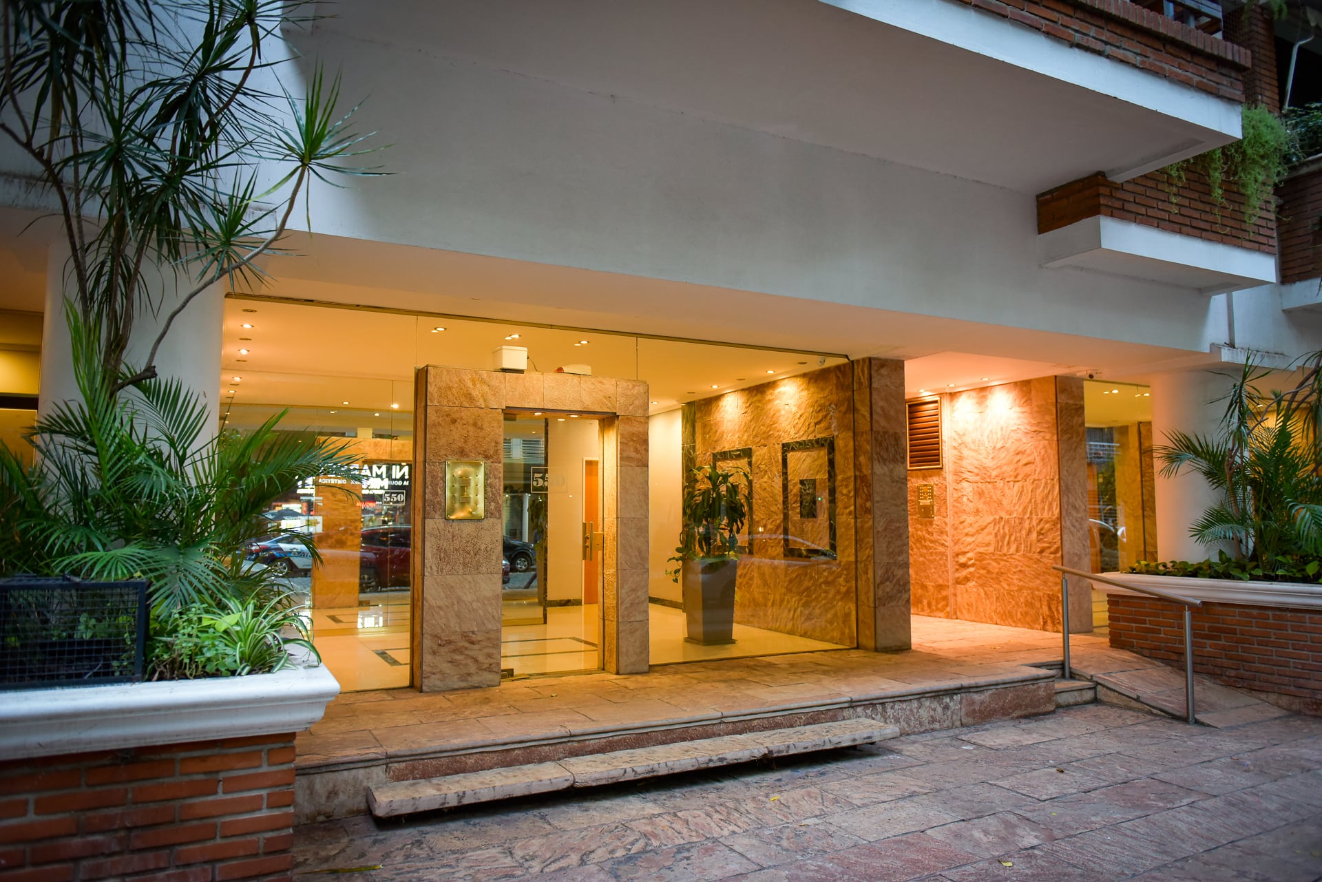 El edificio en Caballito en el cual Adorni tiene un departamento (Gustavo Gavotti)