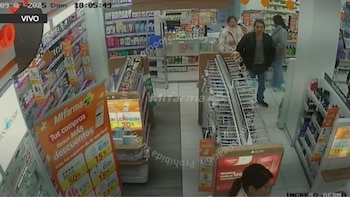 Menores de edad protagonizan robo en manada a farmacia en Breña