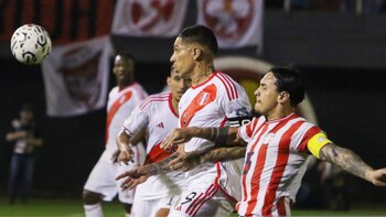 Perú igualó con Paraguay por