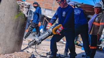 El centro San Salvador avanza en la recuperación de espacios públicos con la reubicación de más de 200 vendedores