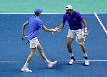 Festeja Italia. Sinner y Berrettini