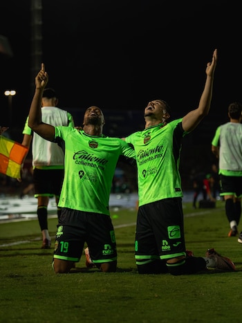 El delantero colombiano fue la estrella del partido con dos goles que le dieron la victoria a los Bravos.