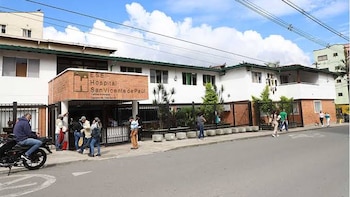 Agredieron a funcionario del Hospital San Vicente de Paúl, en Caldas, cerca a Medellín: la entidad emitió comunicado