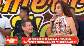 O cantor de cumbia Dilbert Aguilar teve problemas no 'América Hoy' ao confessar sua paixão pela apresentadora Janet Barboza. Ele até disse que dedicou uma música para ela!