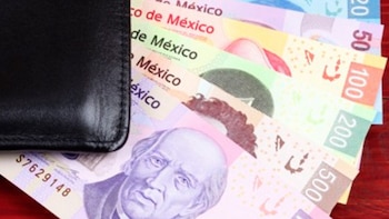 Salarios suben mientras disminuye la oferta de empleos formales en México