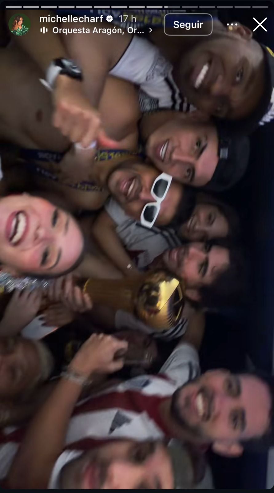 Miles de aficionados acompañan la caravana de Junior por Barranquilla, comparando la celebración con un Carnaval adelantado - crédito Instagram