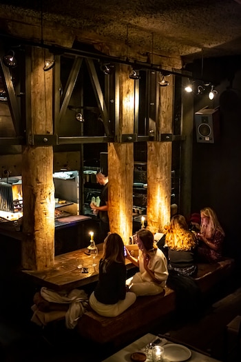 Interior del restaurante Los 33,