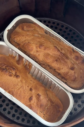Cómo convertir avena en brownies caseros ligeros en minutos, según receta de María Elvira Ramírez - crédito @mariaelvirar/tiktok