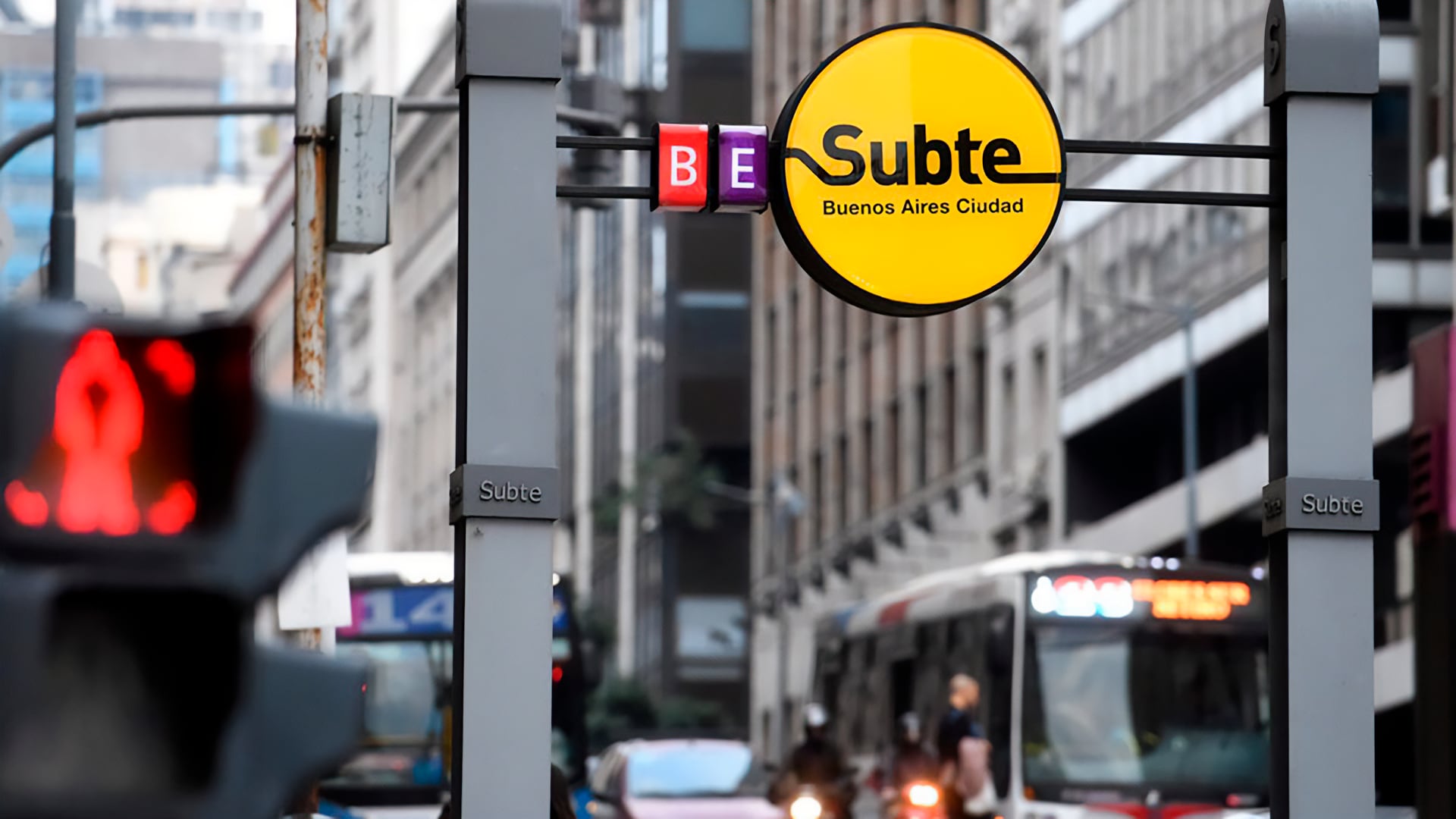 El pasaje general del subte porteño subió a 1.817 pesos y mantiene bonificaciones para pasajeros frecuentes