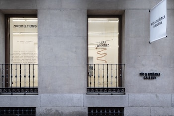 Fachada de la galería de