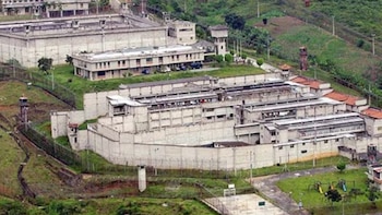 El Inpec realizó operativo en la cárcel de Itagüí tras fiesta vallenata con Nelson Velásquez: encontraron licor, droga y dispositivos electrónicos