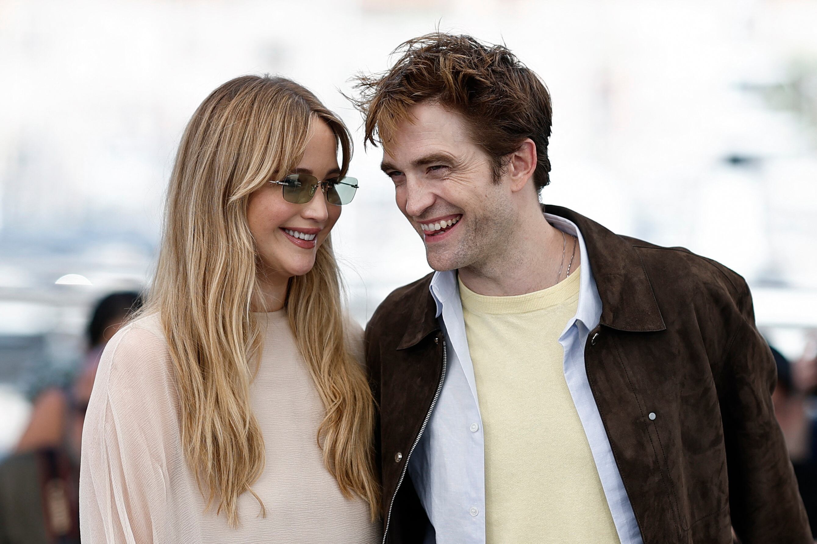 Jennifer Lawrence admitió que podía hablar con Robert Pattinson durante mucho tiempo. (REUTERS/Benoit Tessier)