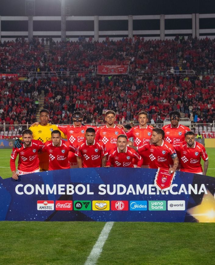 Santiago Arias destacó la ilusión de la hinchada de Cienciano antes del duelo ante Montevideo City Torque. El defensor aseguró que el plantel asume la responsabilidad y buscará acercarse a las semifinales. (Cienciano)