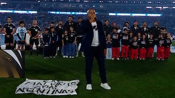La emocionante versión del himno argentino entonado por el excombatiente de Malvinas Fabio Santana