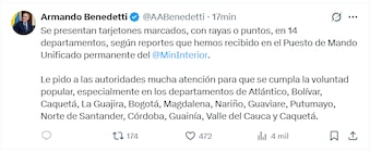 El jefe de la cartera del Interior dijo en X que el Puesto de Mando Unificado permanente recibió reportes de boletas con rayas o puntos y pidió a las autoridades vigilar el proceso - crédito Armando Benedetti/X