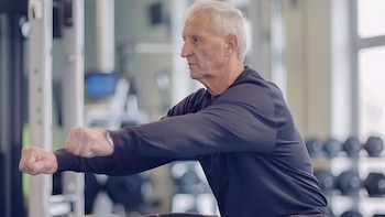 Realizar deporte es clave para las personas mayores de 60 años. (Imagen ilustrativa Infobae)