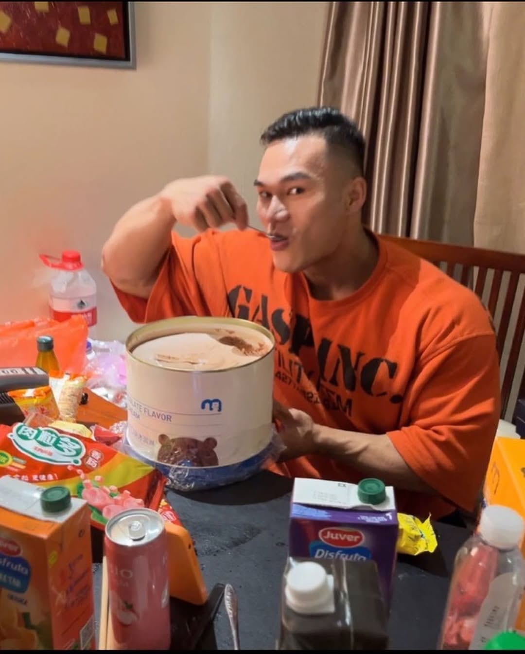 Parecía gozar de buena salud en los días previos a su muerte (Crédito: ifbbpro_wangkun/Instagram)