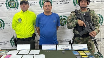 Hombre se robó $2.000 millones con insólito método: suplantó la identidad de 14 personas