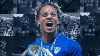 André Carrillo juega en el