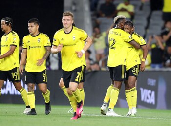 Columbus goleó al América por marcador de 4 a 1.