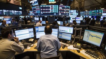 “La economía paga con creces el costo de haberse drogado con el carry trade y el Cepo", dijo Rodríguez (Imagen Ilustrativa Infobae).