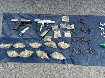 Lo asegurado a los dos