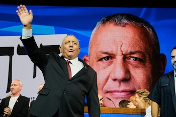 El dirigente opositor Gadi Eisenkot aparece como una figura clave para articular un bloque entre el centro, la izquierda y la centro-derecha (AP Foto/Baz Ratner)