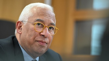 Costa pide a Irán la "restauración total" de la navegación en Ormuz y que "retome su cooperación" con el OIEA