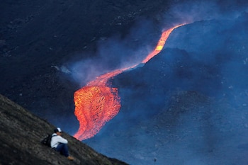El volcán de Pacaya está ubicado entre los municipios de San Vicente Pacaya del departamento de Escuintla, Amatitlán y Villa Canales del departamento de Guatemala. (Reuters/Luis Echeverría)