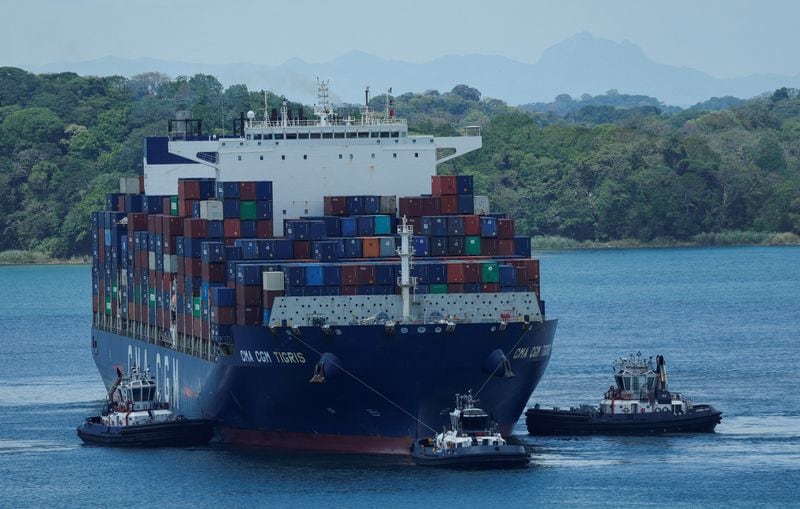 El calado autorizado determina la cantidad de carga que puede transportar un buque durante su tránsito por la vía interoceánica. REUTERS/Daniel Becerril