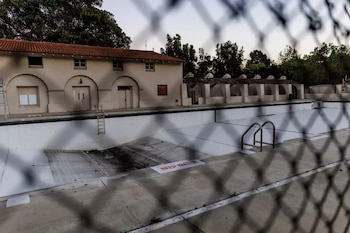 La antigua piscina de Griffith