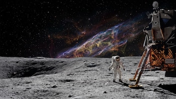 Descubren que el suelo lunar conserva huellas de explosiones estelares de hace millones de años