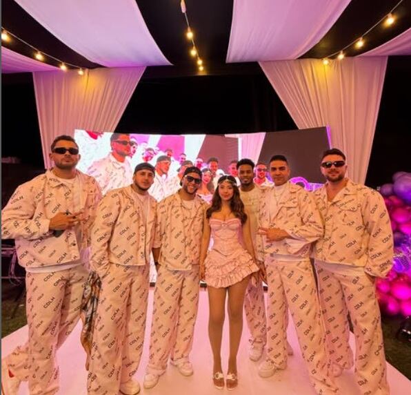 Zully celebró sus 20 años con fastuosa fiesta en Chorrillos